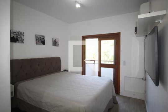 Suíte 1 de apartamento à venda com 3 quartos, 183m² em Chácara das Pedras, Porto Alegre