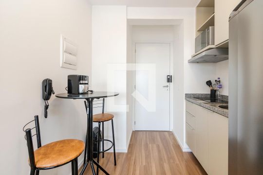 Studio de kitnet/studio para alugar com 1 quarto, 24m² em Santo Amaro, São Paulo