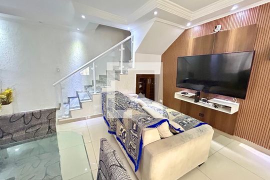 Sala de casa à venda com 3 quartos, 194m² em Parque Santo Antonio, Guarulhos