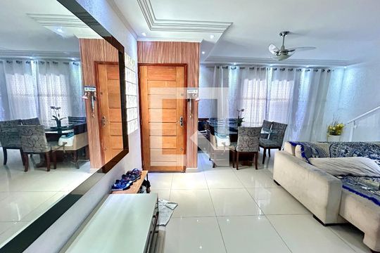 Sala de casa à venda com 3 quartos, 194m² em Parque Santo Antonio, Guarulhos
