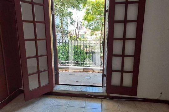 Casa à venda com 5 quartos, 180m² em Jardim Ester, São Paulo
