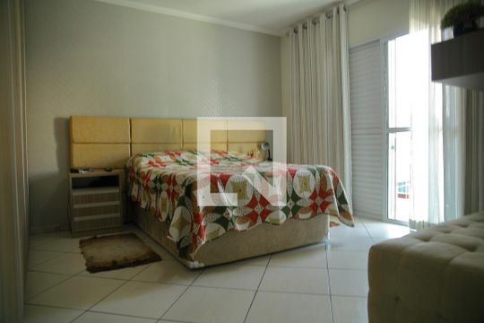 Suíte  de casa à venda com 3 quartos, 300m² em Chácara Rialto, São Bernardo do Campo