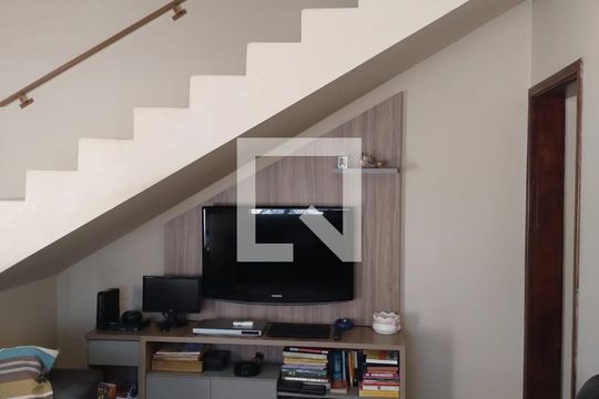 Sala de casa para alugar com 2 quartos, 500m² em Parque Tres Meninos, Sorocaba