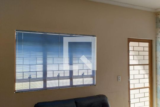 Sala de casa para alugar com 2 quartos, 500m² em Parque Tres Meninos, Sorocaba