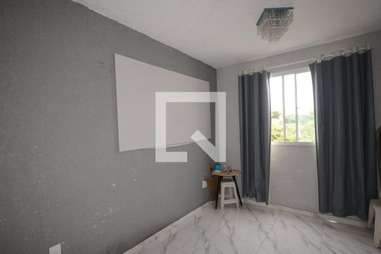 Apartamento à venda com 2 quartos, 45m² em Cavalcanti, Rio de Janeiro