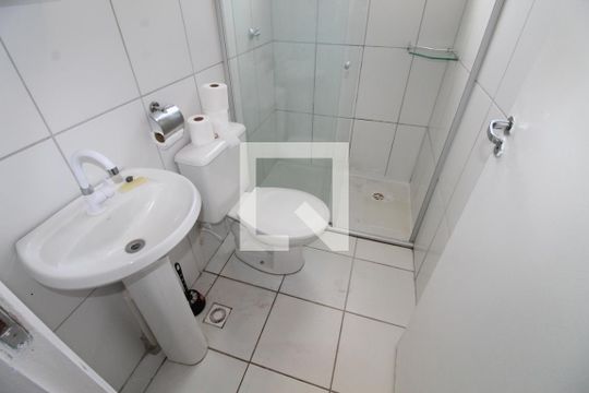 Banheiro de apartamento para alugar com 2 quartos, 47m² em Monte Castelo, São José dos Campos