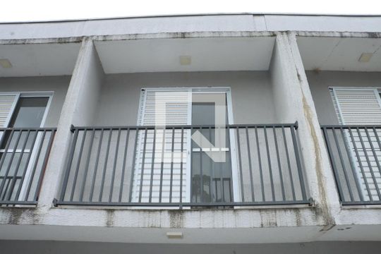 Casa de Condomínio para alugar com 2 quartos, 50m² em Bairro Jardim Nossa Senhora das Graças, Cotia