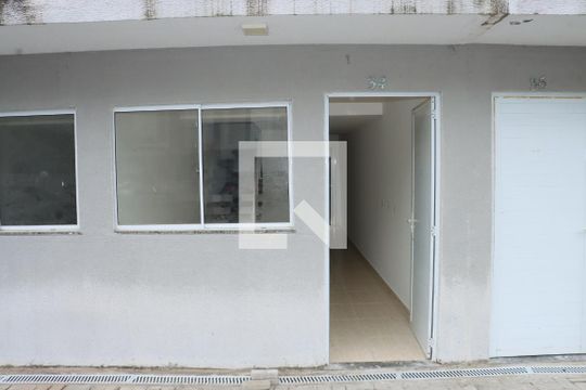 Casa de Condomínio para alugar com 2 quartos, 50m² em Bairro Jardim Nossa Senhora das Graças, Cotia