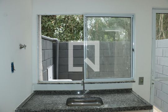 Casa de Condomínio para alugar com 2 quartos, 50m² em Bairro Jardim Nossa Senhora das Graças, Cotia