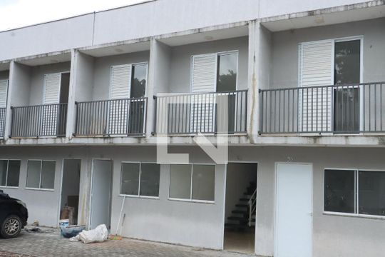 Casa de Condomínio para alugar com 2 quartos, 50m² em Bairro Jardim Nossa Senhora das Graças, Cotia
