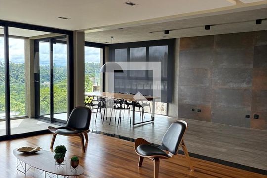 Sala de casa de condomínio à venda com 5 quartos, 615m² em Alphaville, Santana de Parnaíba