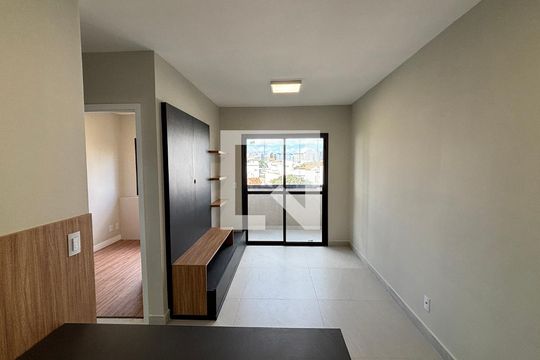 Sala de apartamento à venda com 2 quartos, 56m² em Parque das Nações, Santo André