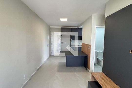 Sala de apartamento à venda com 2 quartos, 56m² em Parque das Nações, Santo André