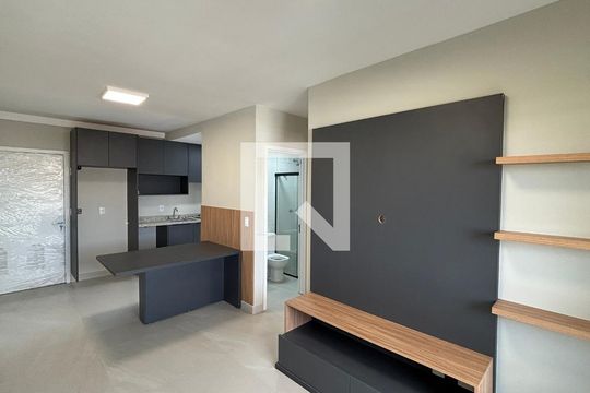 Sala de apartamento à venda com 2 quartos, 56m² em Parque das Nações, Santo André