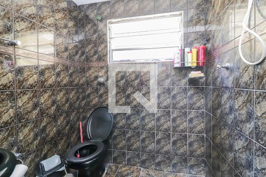 Casa 1 - Banheiro de casa à venda com 2 quartos, 147m² em Vila Jacuí, São Paulo
