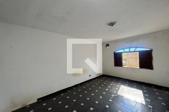 Quarto 1 de casa para alugar com 2 quartos, 400m² em Cidade Soberana, Guarulhos
