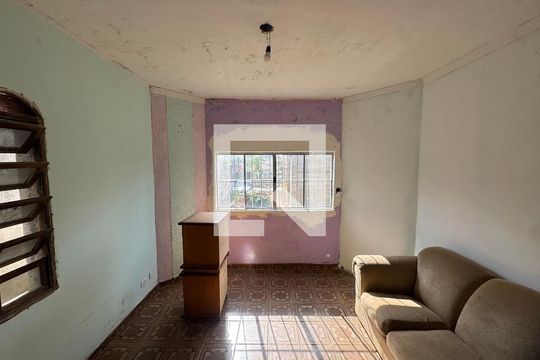 Sala de casa para alugar com 2 quartos, 400m² em Cidade Soberana, Guarulhos