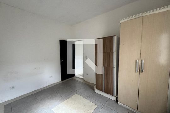 Quarto 2 de casa para alugar com 2 quartos, 400m² em Cidade Soberana, Guarulhos