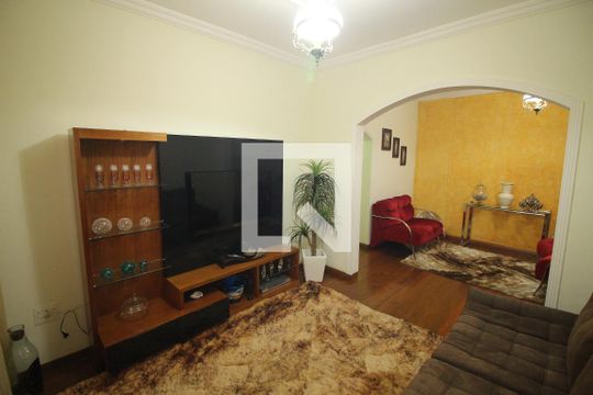 Sala 2 de casa para alugar com 3 quartos, 637m² em Novo Santa Cecília, Belo Horizonte