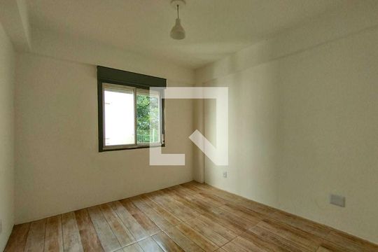 Quarto 1 de apartamento para alugar com 2 quartos, 70m² em Rincão, Novo Hamburgo
