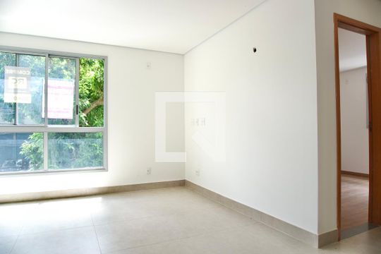 Apartamento para alugar com 2 quartos, 65m² em Funcionários, Belo Horizonte