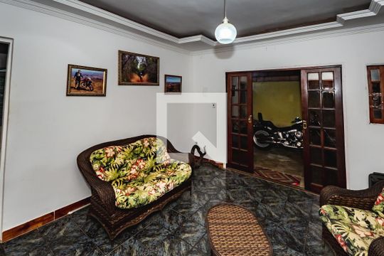 Casa à venda com 3 quartos, 140m² em Pindorama, Belo Horizonte