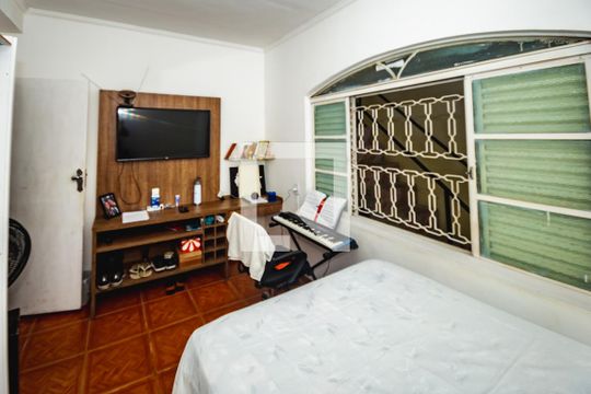 Casa à venda com 3 quartos, 140m² em Pindorama, Belo Horizonte