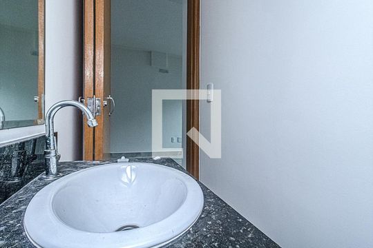 lavabo_4 de casa de condomínio para alugar com 3 quartos, 130m² em Vila Água Funda, São Paulo