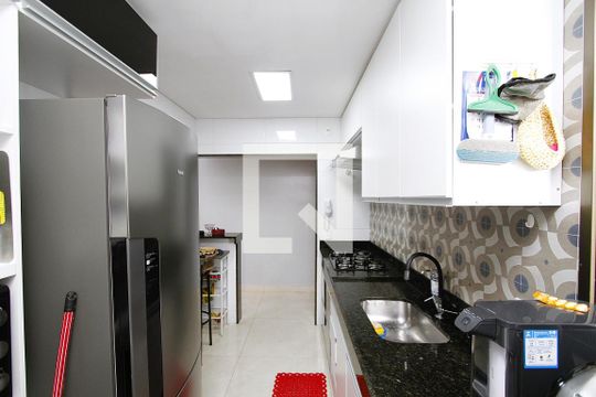 Apartamento à venda com 3 quartos, 70m² em Cinquentenario, Belo Horizonte