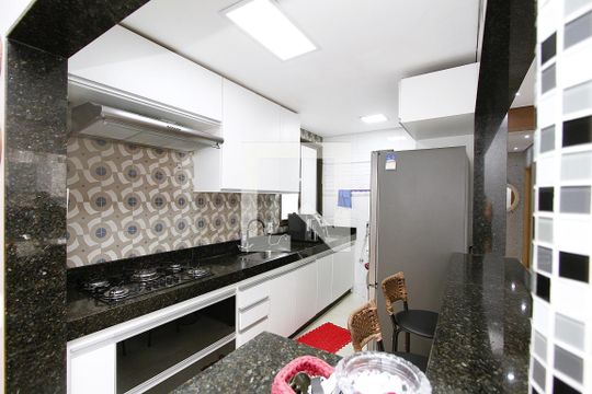 Apartamento à venda com 3 quartos, 70m² em Cinquentenario, Belo Horizonte