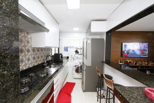 Apartamento à venda com 3 quartos, 70m² em Cinquentenario, Belo Horizonte