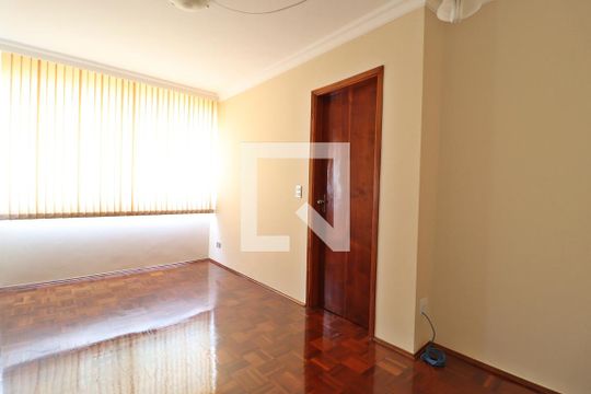 Sala de apartamento para alugar com 1 quarto, 40m² em Centro, Uberlândia