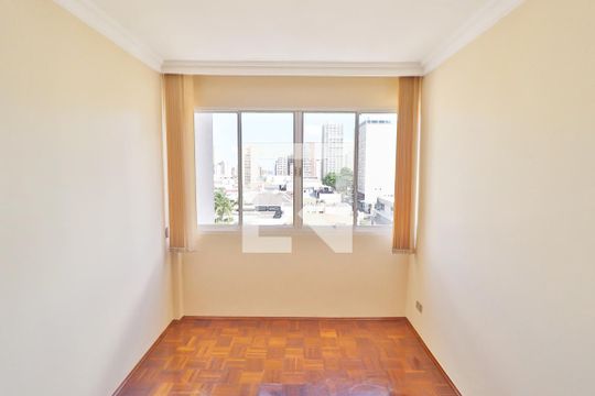 Sala de apartamento para alugar com 1 quarto, 40m² em Centro, Uberlândia