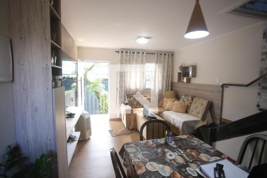 Sala de casa à venda com 2 quartos, 210m² em Palmeiras, Belo Horizonte