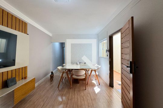 Sala de casa para alugar com 3 quartos, 206m² em Parque Selecta, São Bernardo do Campo