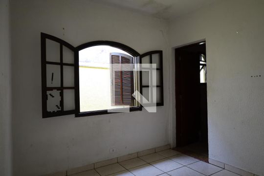 Casa à venda com 3 quartos, 131m² em Interlagos, São Paulo