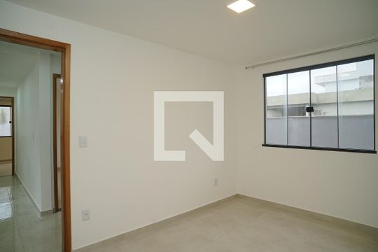 Quarto 1 de casa de condomínio para alugar com 3 quartos, 360m² em Bosque Fundo, Maricá
