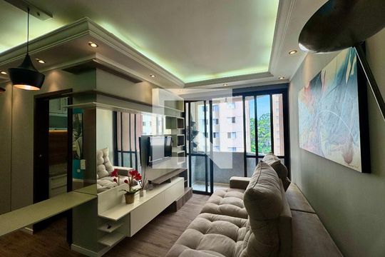 Sala  de apartamento à venda com 2 quartos, 67m² em Vila Santo Antonio, Guarulhos