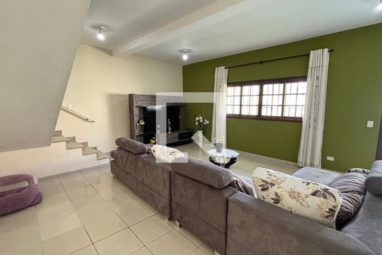 Casa à venda com 4 quartos, 400m² em Jardim Santo Antonio, São Paulo