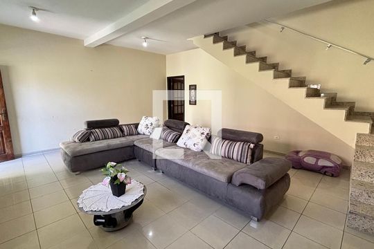Casa à venda com 4 quartos, 400m² em Jardim Santo Antonio, São Paulo