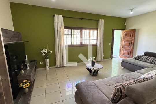 Casa à venda com 4 quartos, 400m² em Jardim Santo Antonio, São Paulo