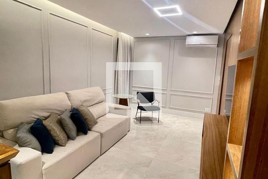 Sala de tv de apartamento à venda com 4 quartos, 340m² em Aclimação, São Paulo