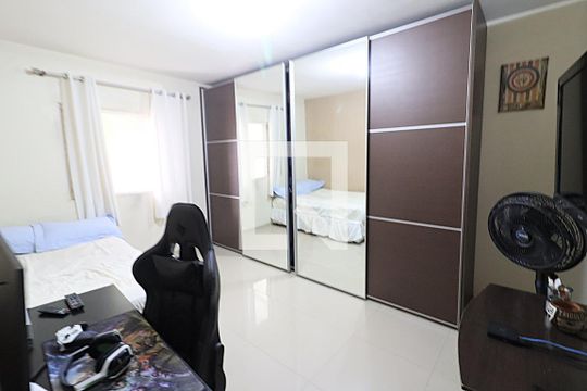 Quarto 2 de casa à venda com 3 quartos, 265m² em Santo Antônio, Osasco