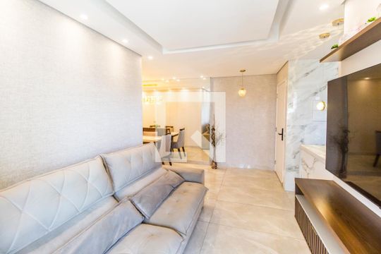 Sala  de apartamento para alugar com 2 quartos, 68m² em Bethaville I, Barueri
