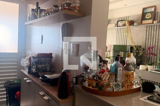 Sala de apartamento para alugar com 2 quartos, 69m² em Encruzilhada, Santos