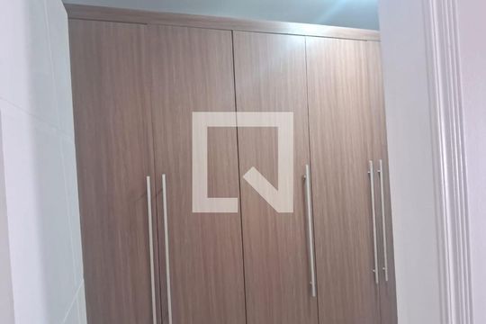 Quarto de casa à venda com 4 quartos, 200m² em Vila Rui Barbosa, São Paulo