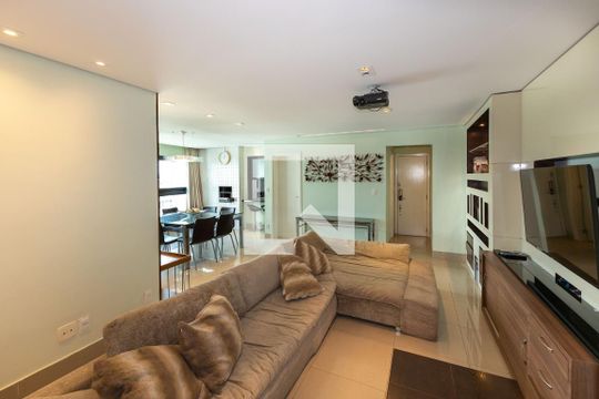 Sala de TV de apartamento para alugar com 3 quartos, 134m² em Vila da Serra, Nova Lima