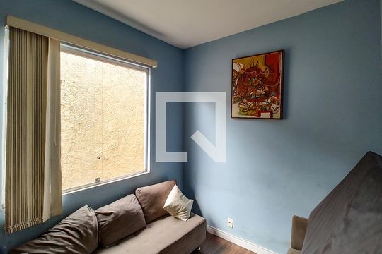Casa para alugar com 3 quartos, 210m² em Minascaixa, Belo Horizonte