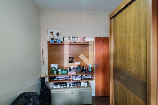Casa para alugar com 3 quartos, 210m² em Minascaixa, Belo Horizonte