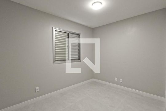 Apartamento à venda com 3 quartos, 64m² em São Domingos, São Paulo